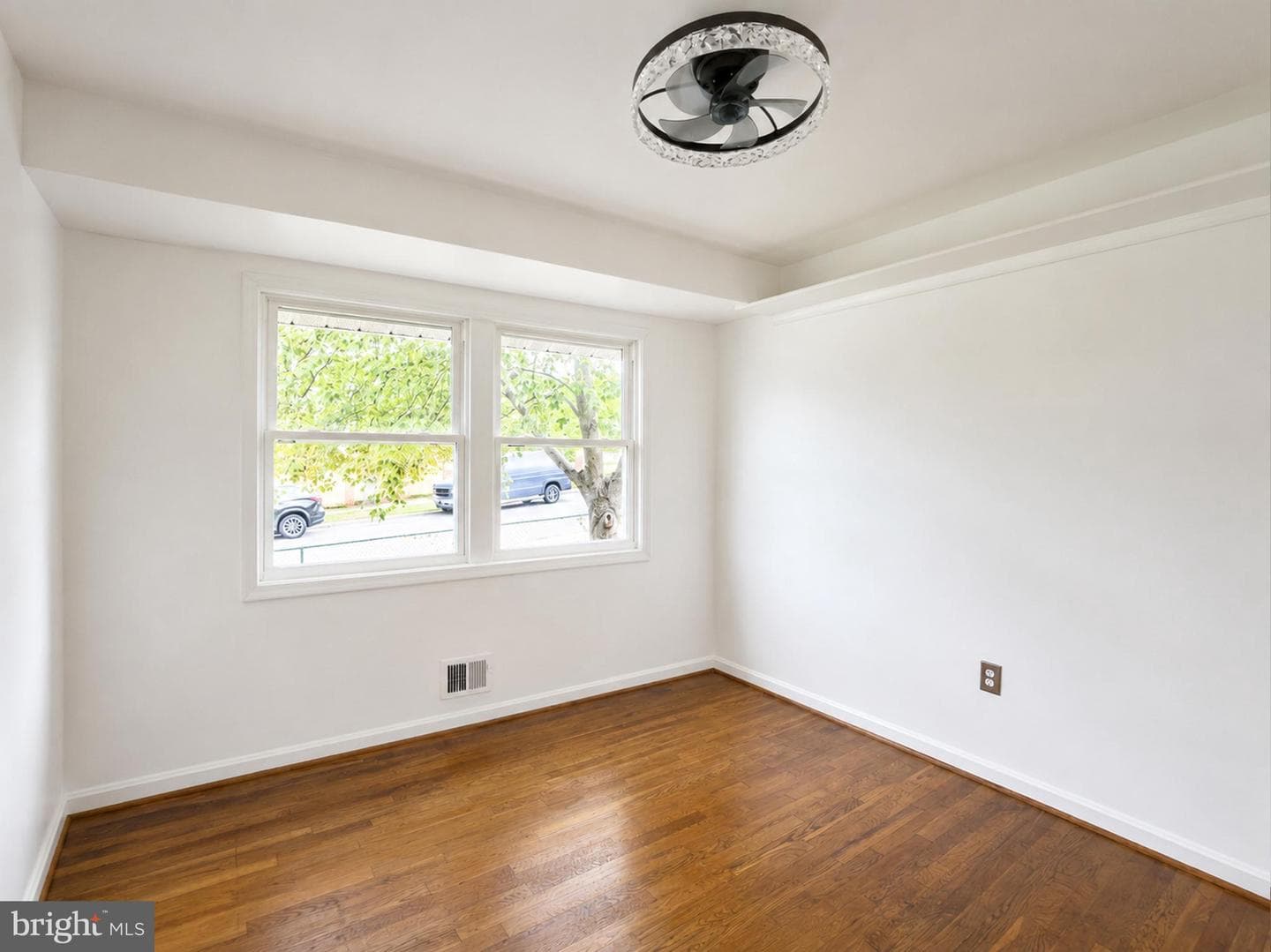 6806 Beacon Place photo 18