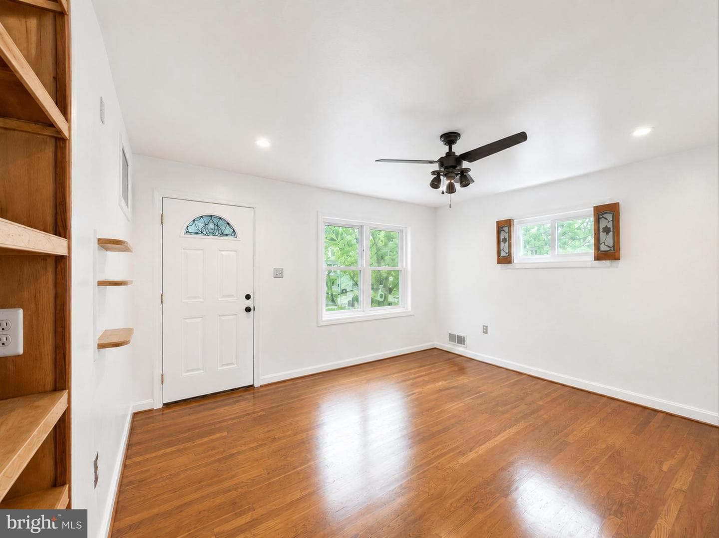 6806 Beacon Place photo 7