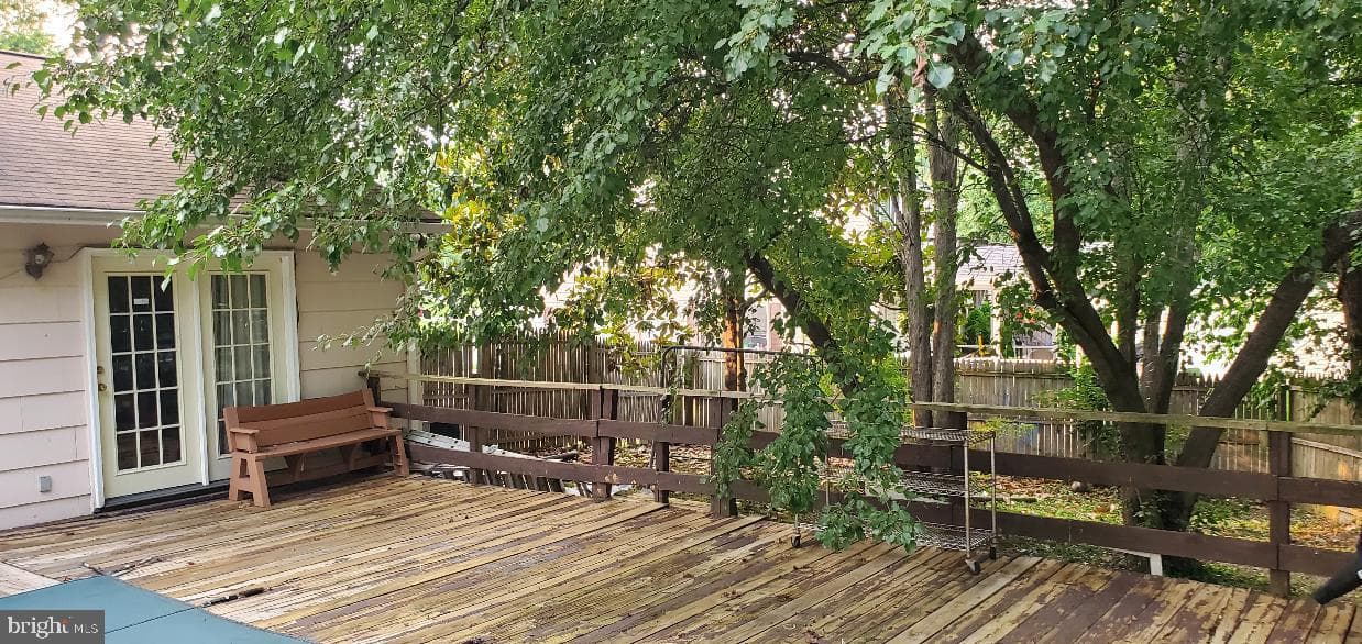 15405 Bounds Avenue photo 5