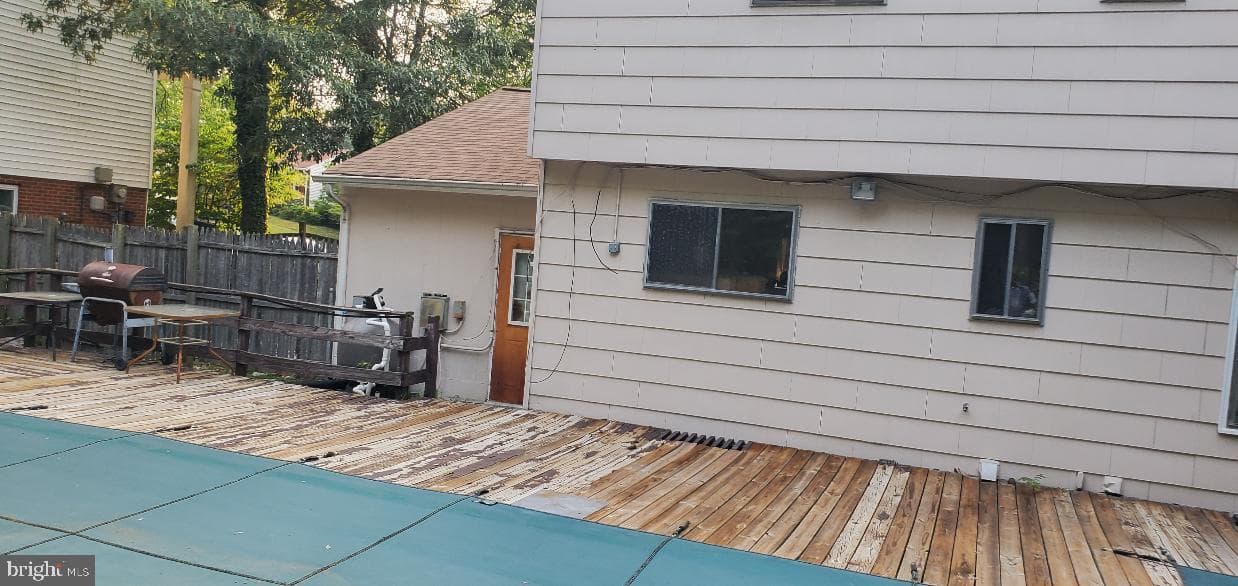 15405 Bounds Avenue photo 6