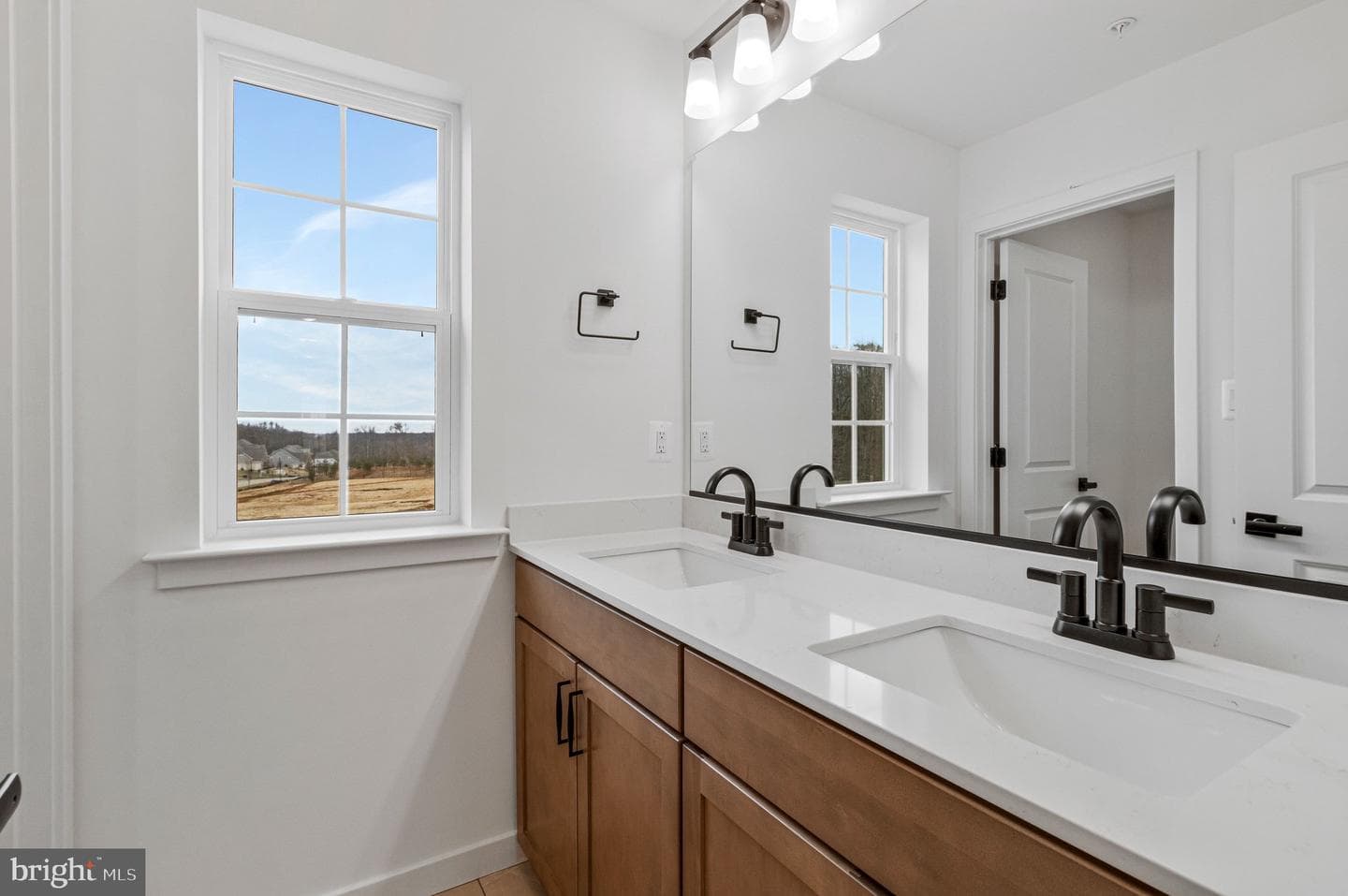 2013 Saint James Road photo 44