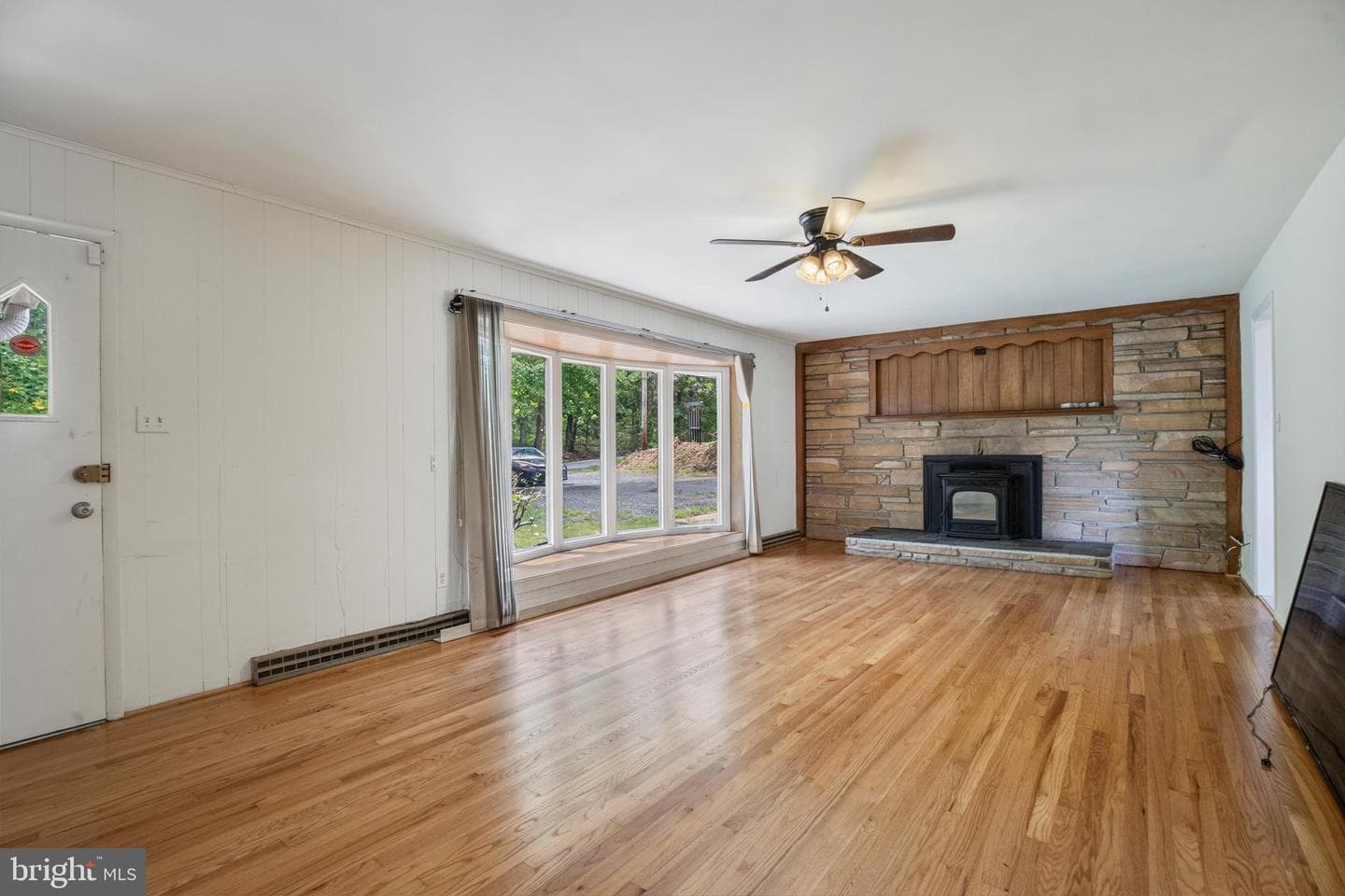 17508 Clinton Drive photo 4