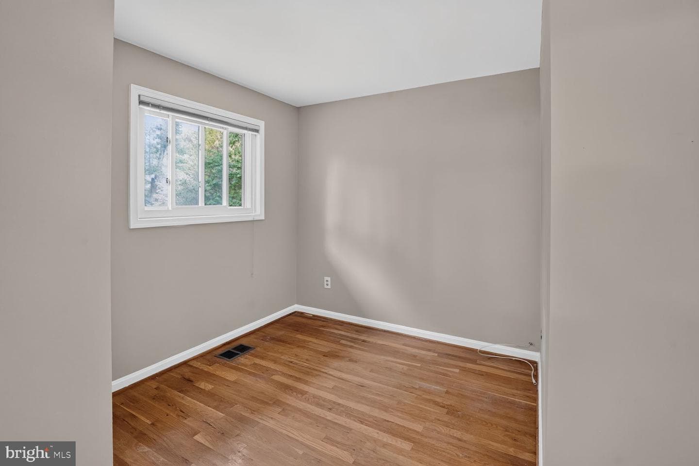 9011 Ivanhoe Road photo 20