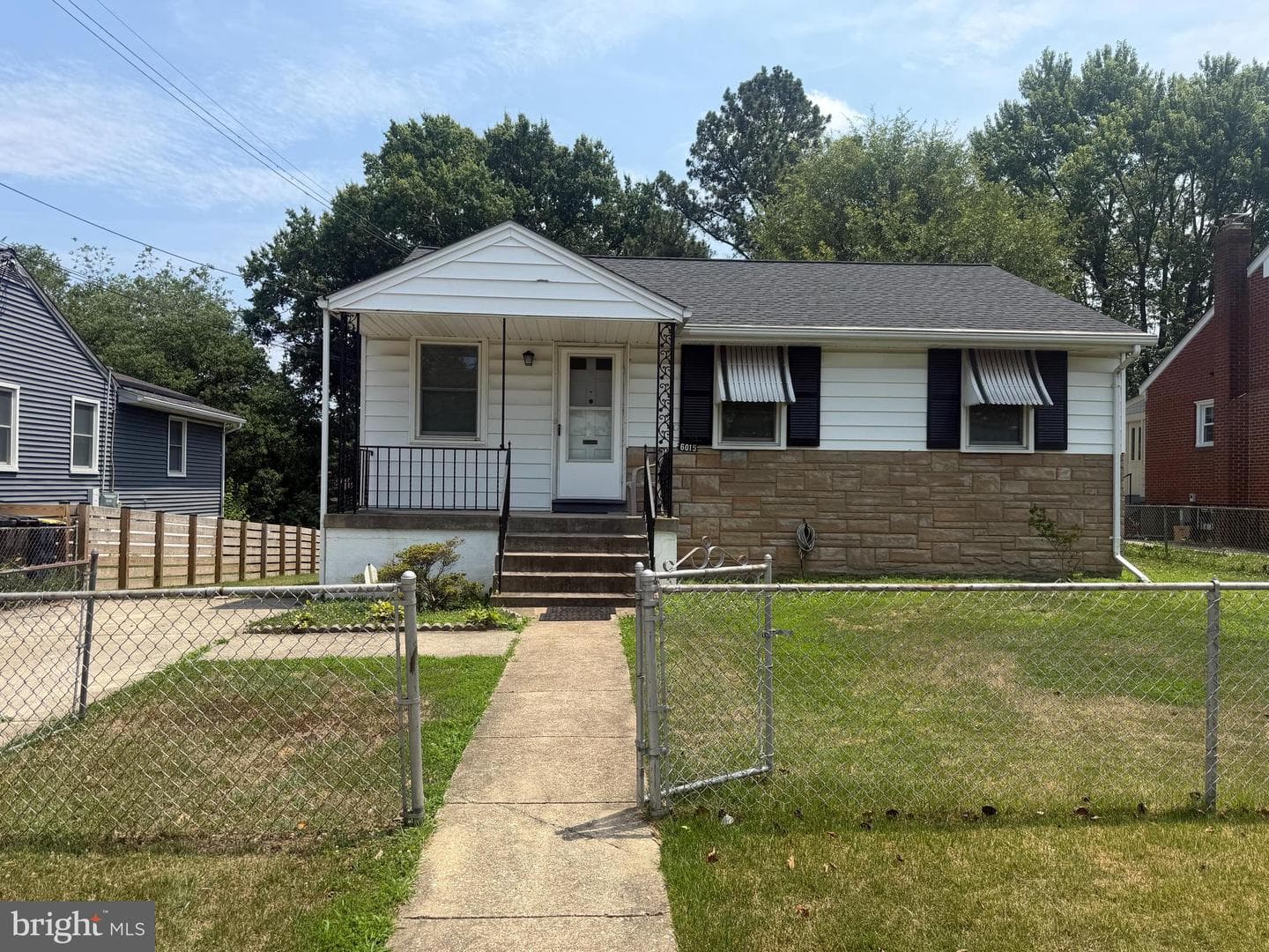 6015 Jamestown Road photo 7