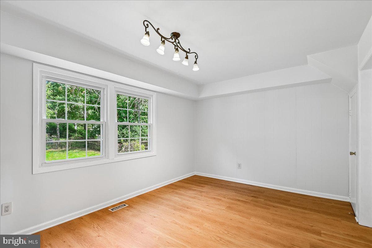 12218 Valerie Lane photo 17