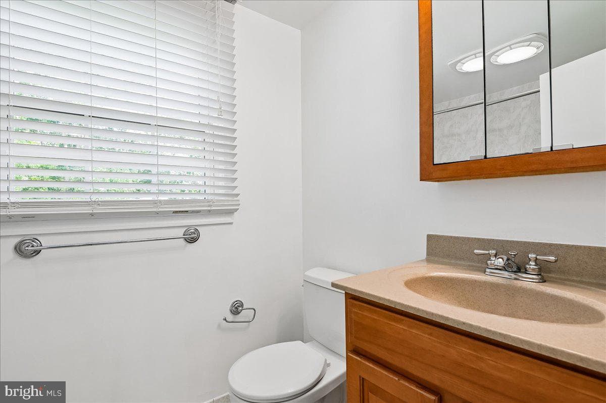 12218 Valerie Lane photo 27