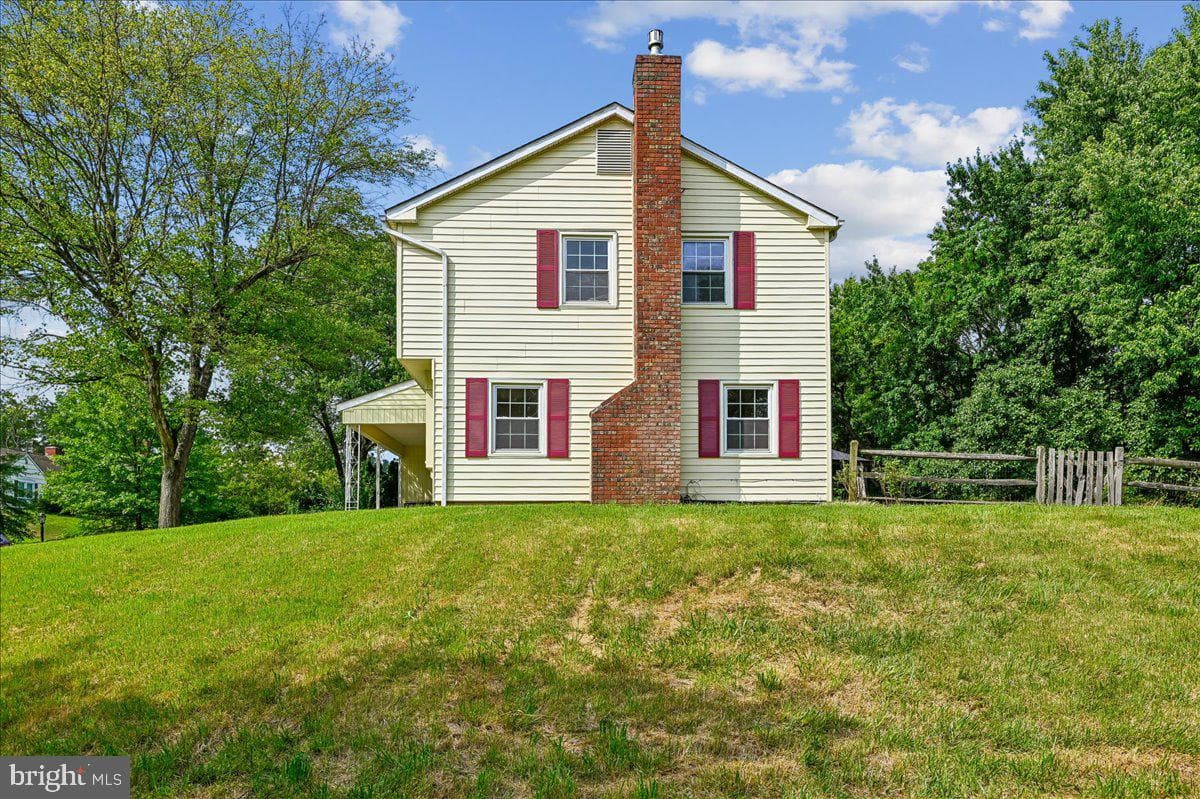 12218 Valerie Lane photo 3