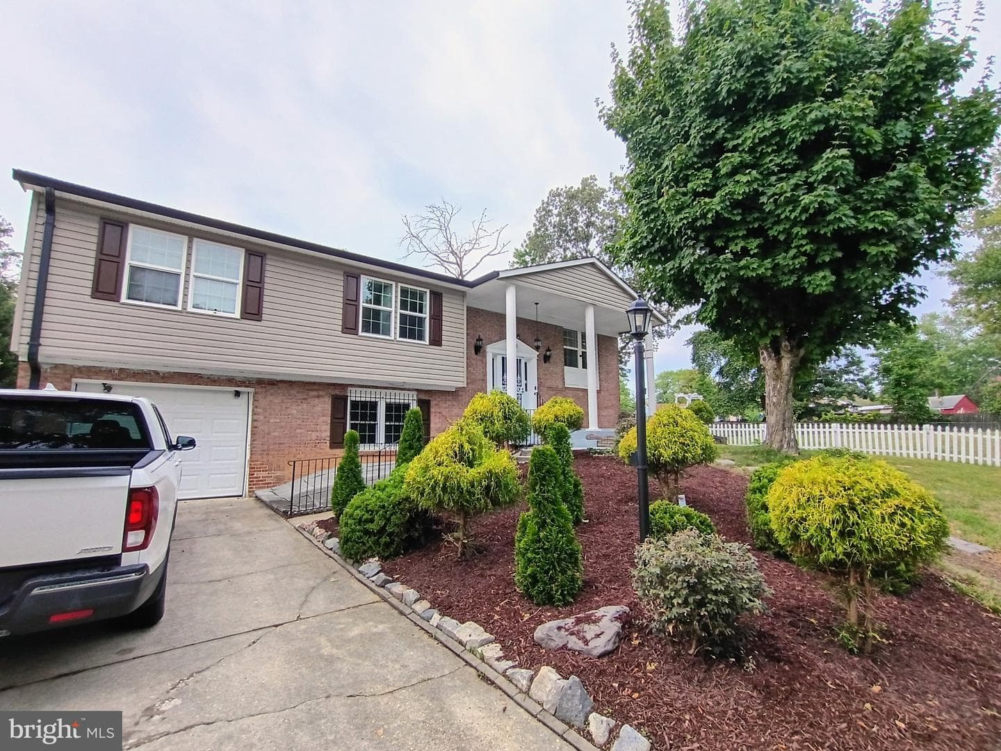 8705 Loughran Road photo 2