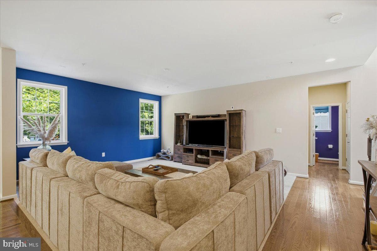 7714 Moores Road photo 18