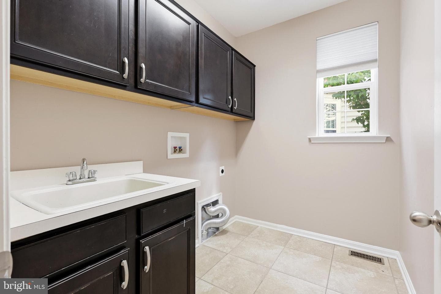 2700 Lake Forest Drive photo 22