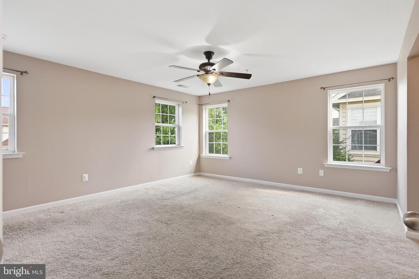 2700 Lake Forest Drive photo 36