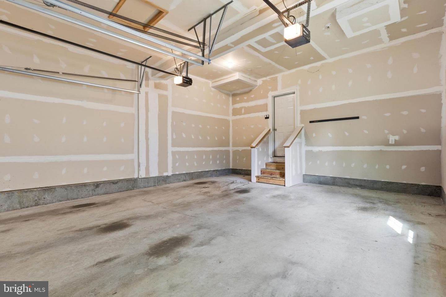2700 Lake Forest Drive photo 50