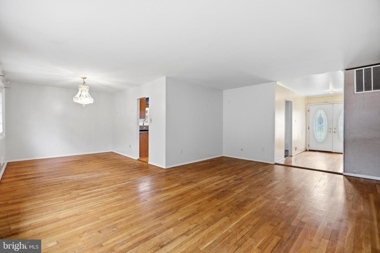 7902 Claudia Drive photo 6
