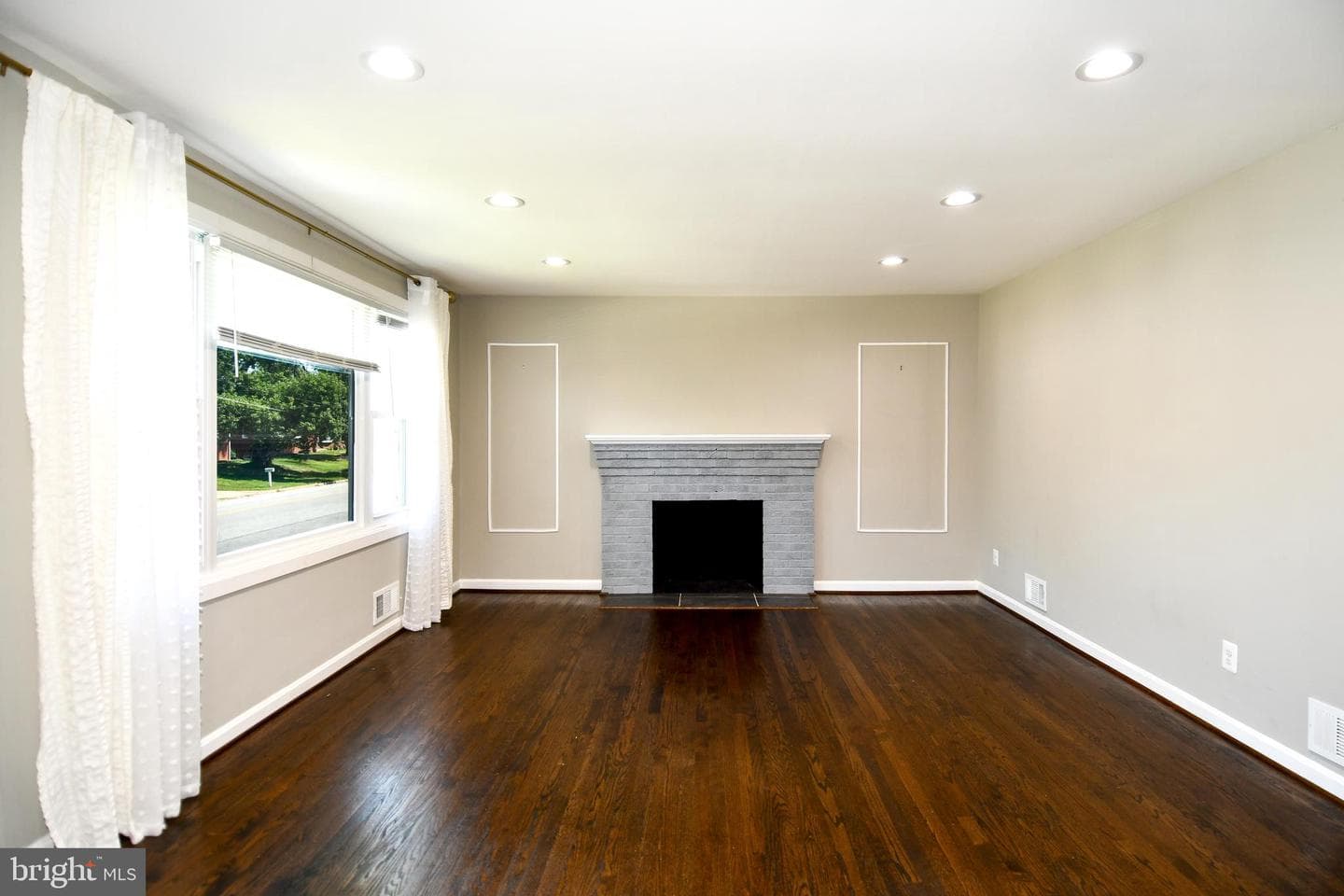 5815 Arbroath Drive photo 4