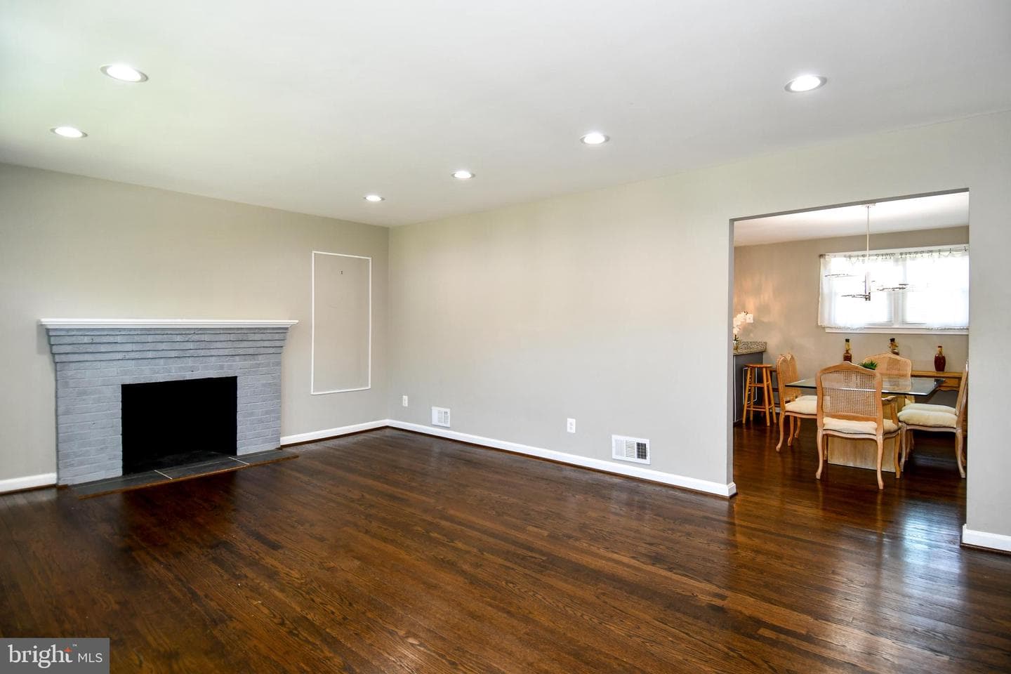 5815 Arbroath Drive photo 7