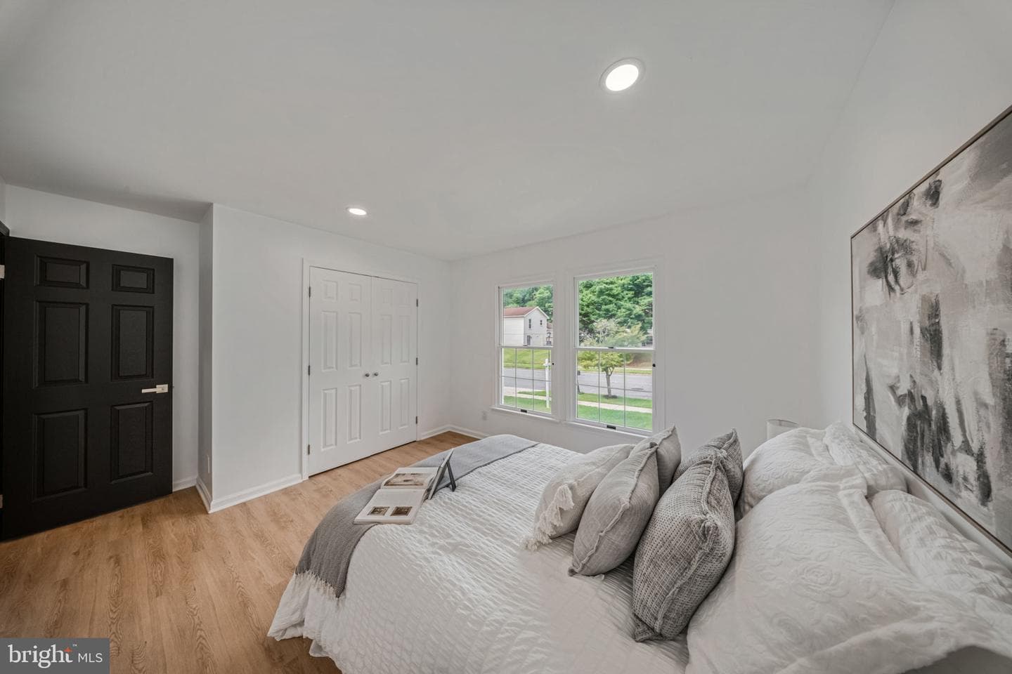 2406 Timbercrest Drive photo 10