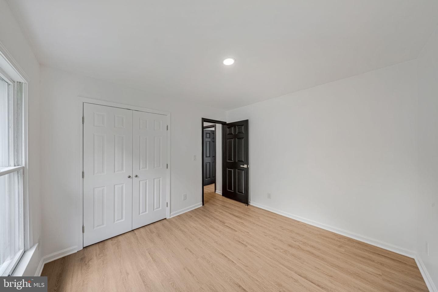 2406 Timbercrest Drive photo 14