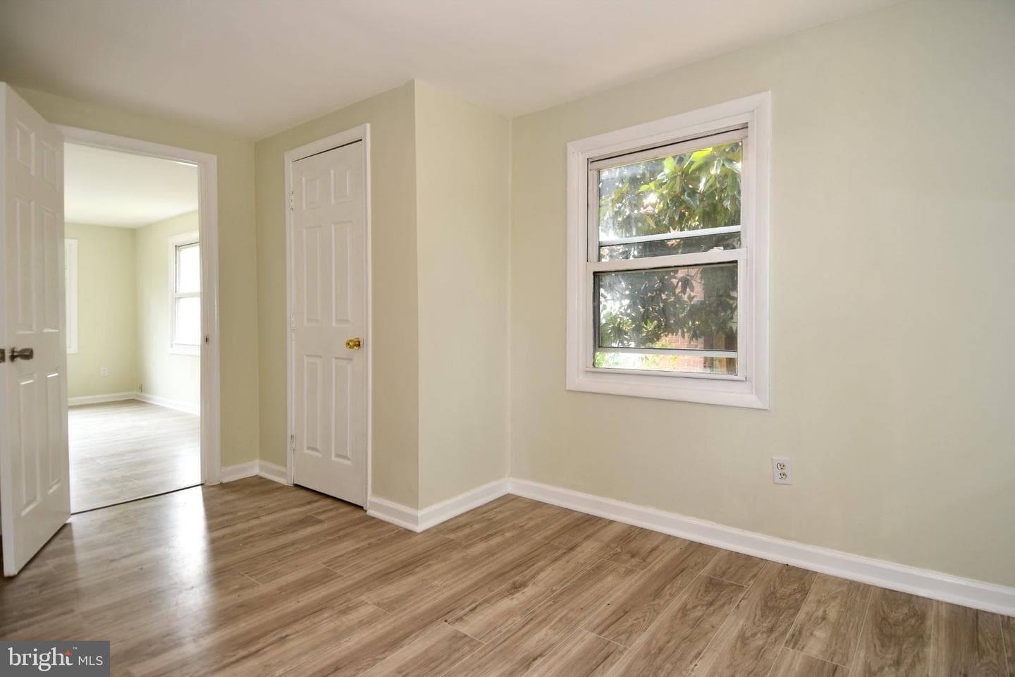 7768 Burnside Road photo 10