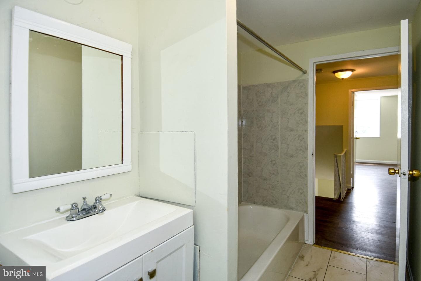 7768 Burnside Road photo 23