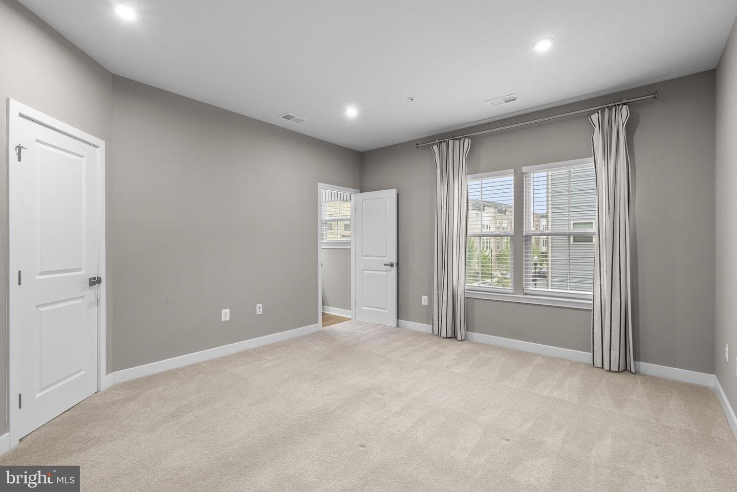 6100 Northwest Drive photo 17