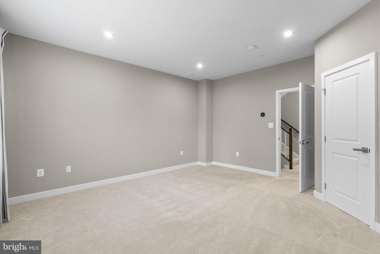 6100 Northwest Drive photo 18