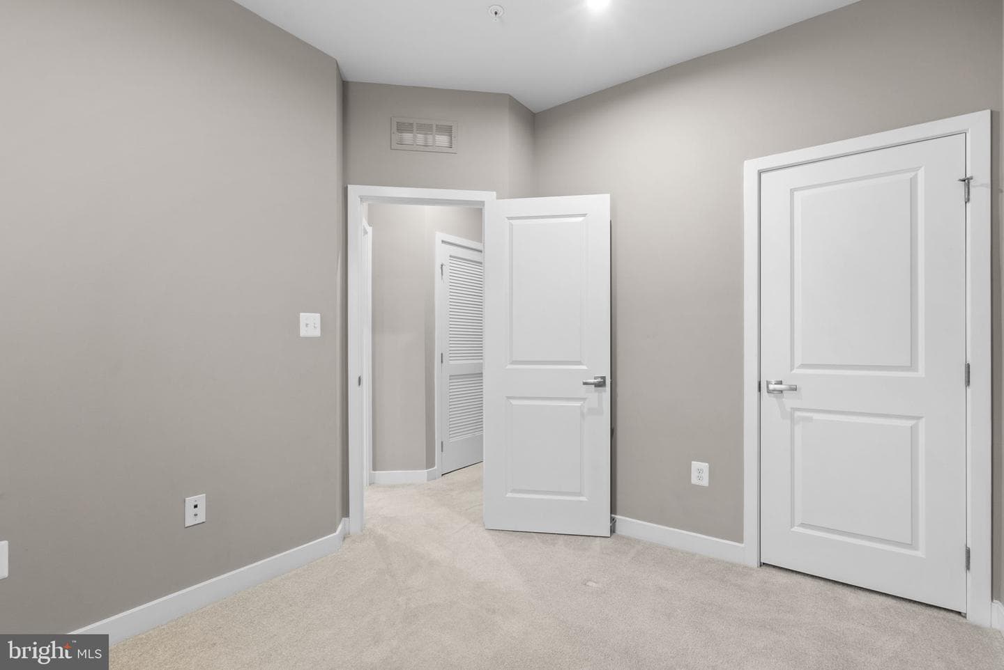 6100 Northwest Drive photo 24
