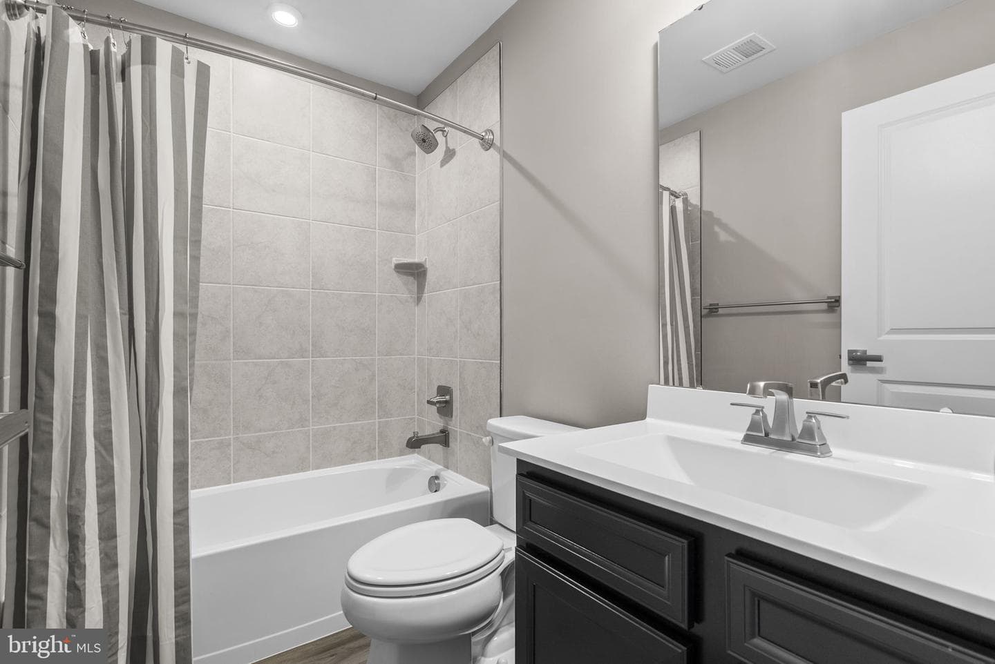 6100 Northwest Drive photo 25