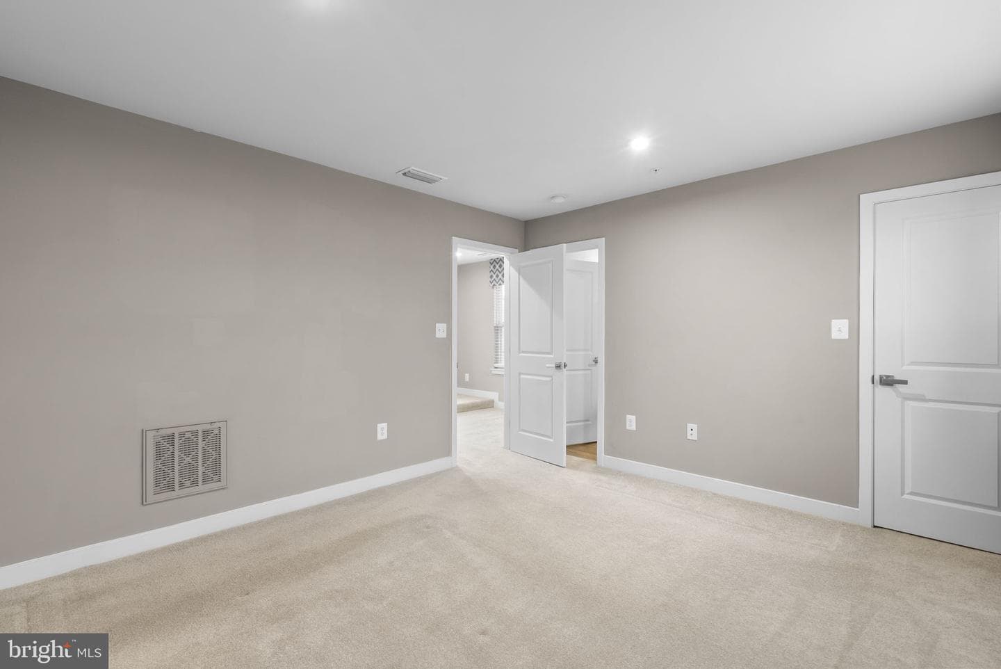 6100 Northwest Drive photo 30