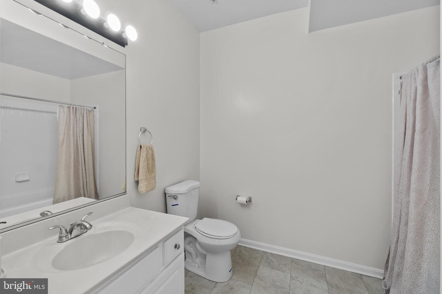 15612 Everglade Lane #401 photo 17