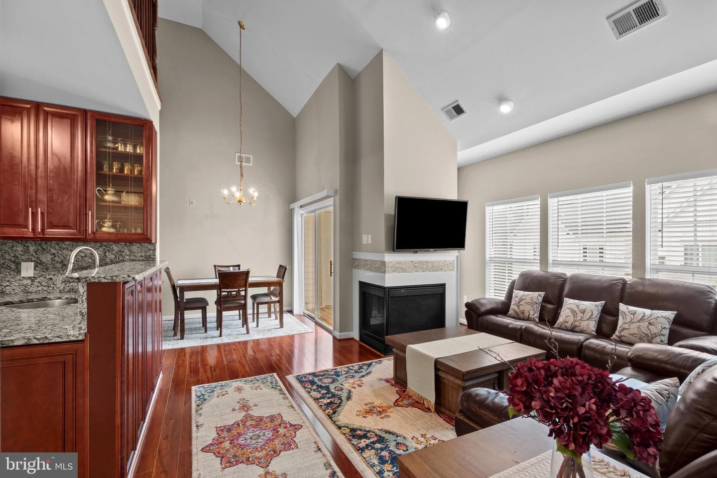 15612 Everglade Lane #401 photo 8