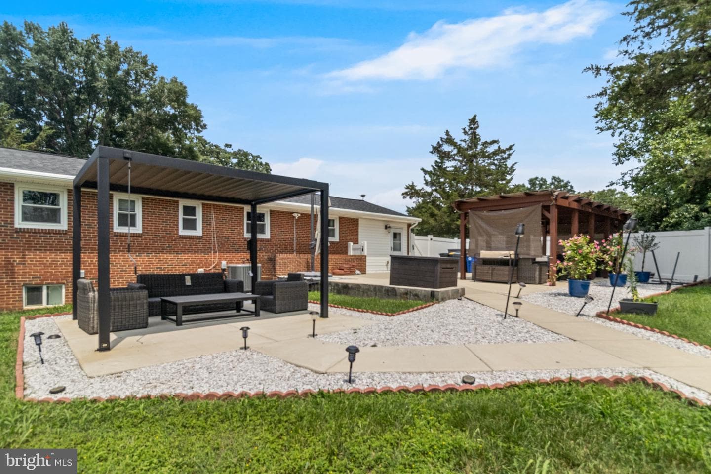 5709 Spruce Drive photo 1