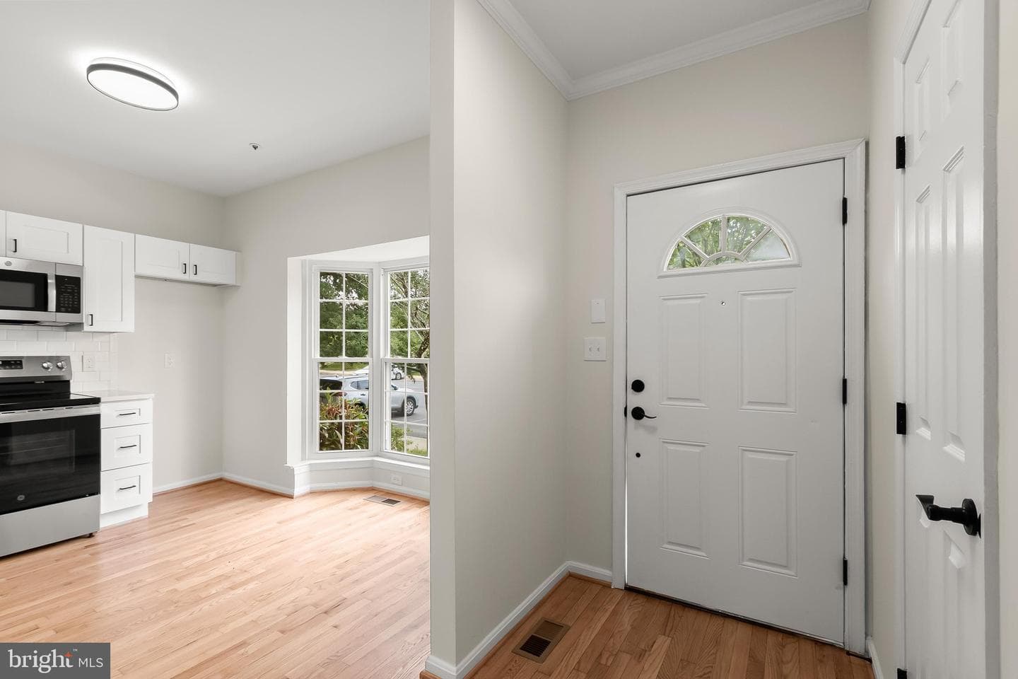 6916 Flag Harbor Drive photo 3