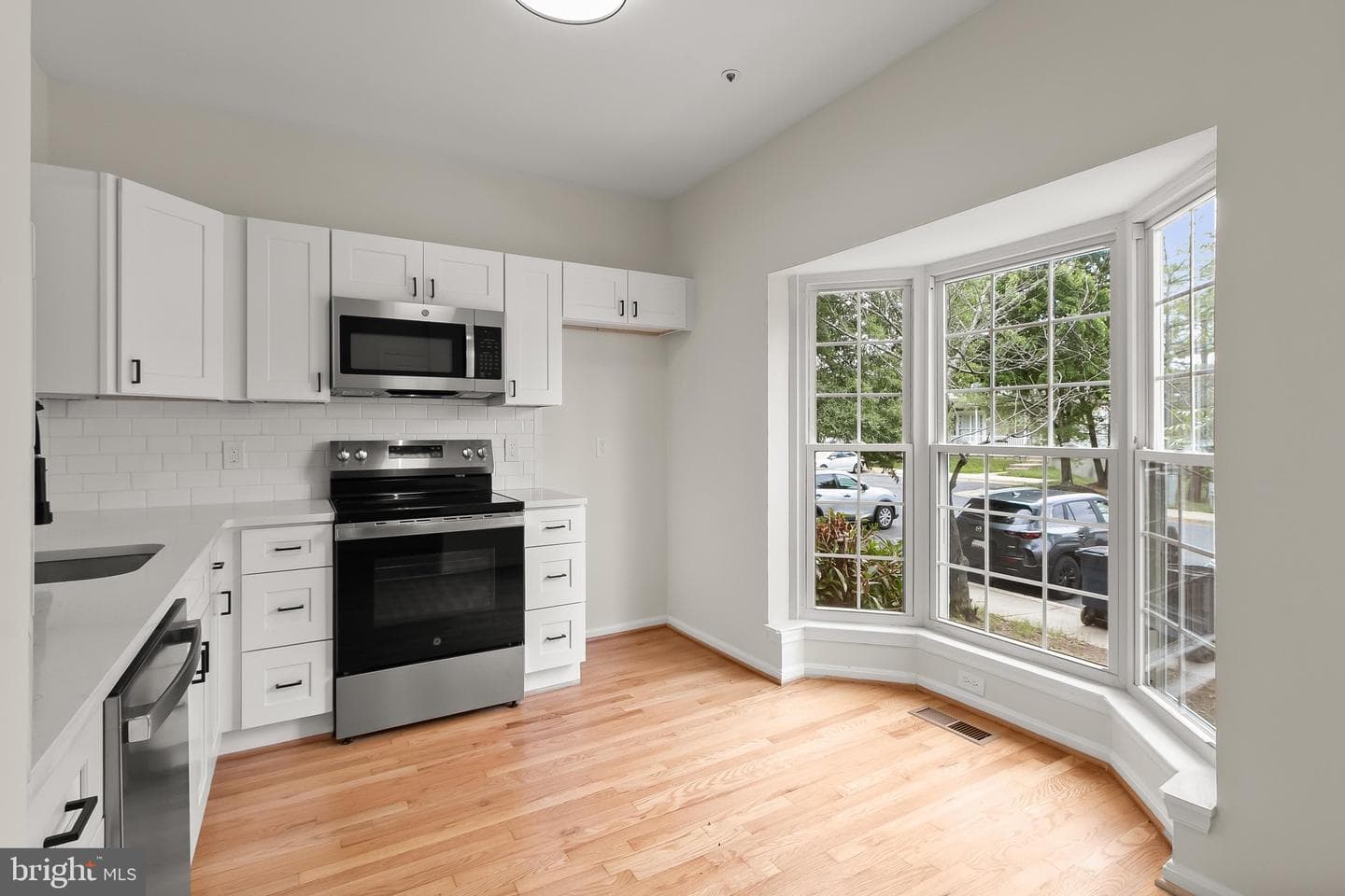 6916 Flag Harbor Drive photo 8