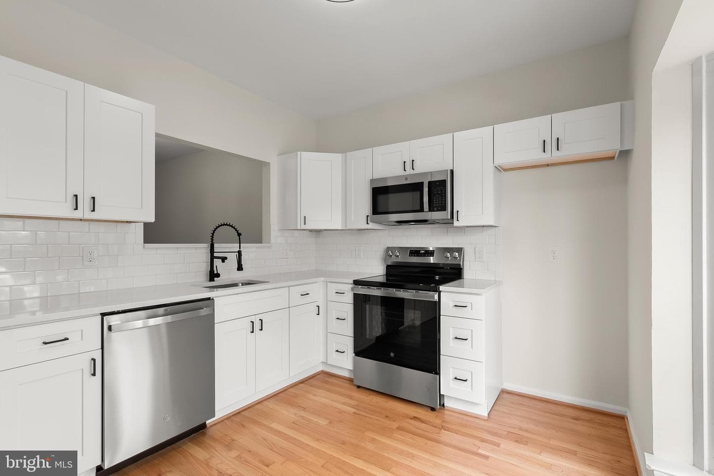 6916 Flag Harbor Drive photo 9
