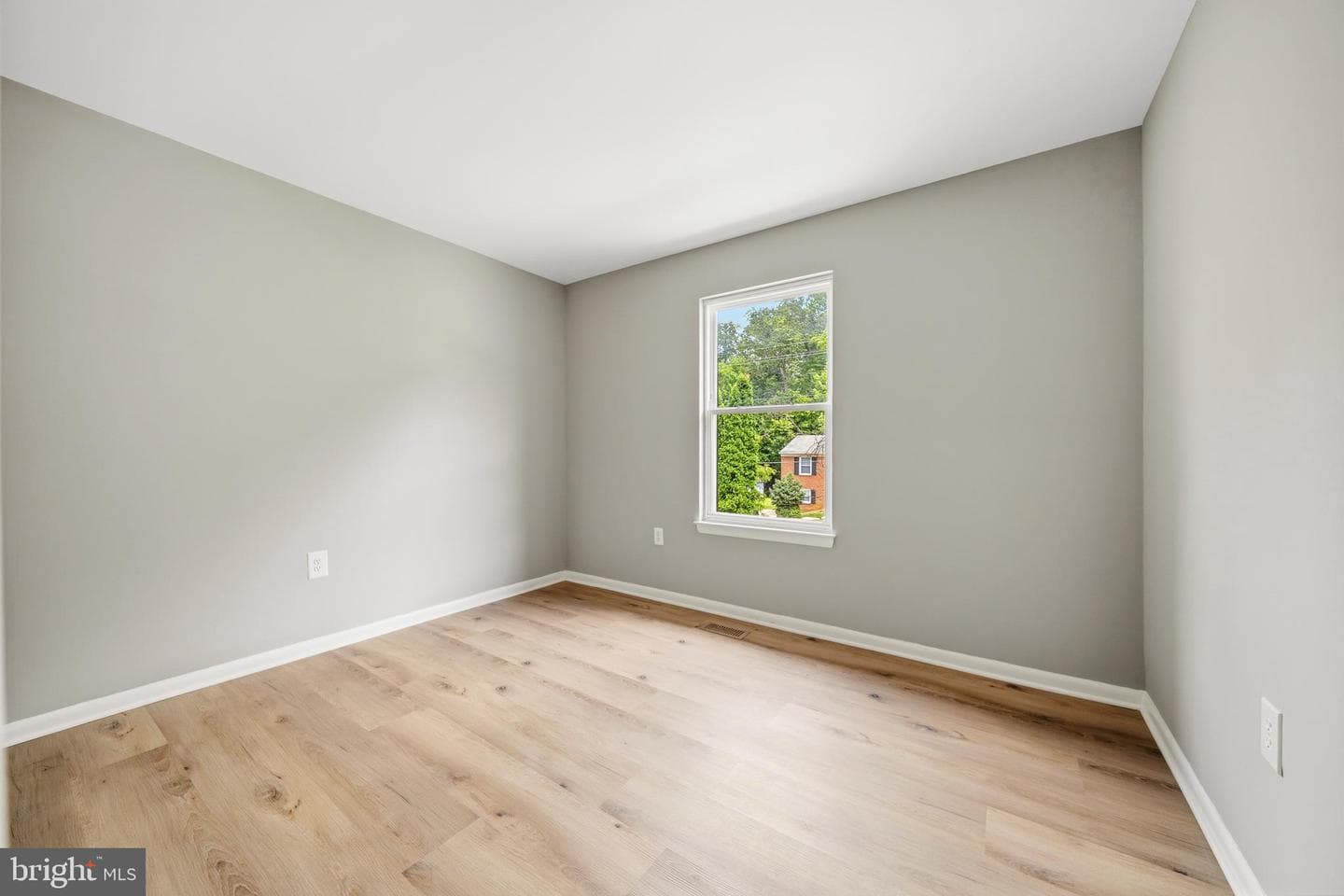 4801 Iverson Place photo 13