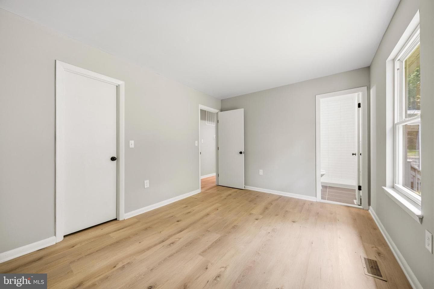4801 Iverson Place photo 17