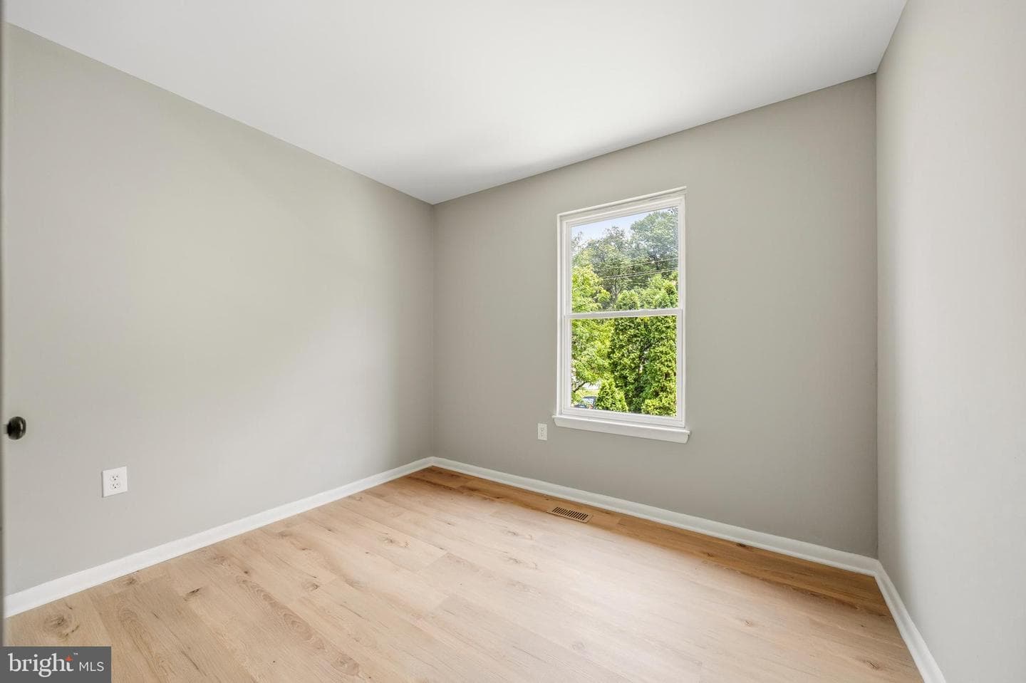 4801 Iverson Place photo 18