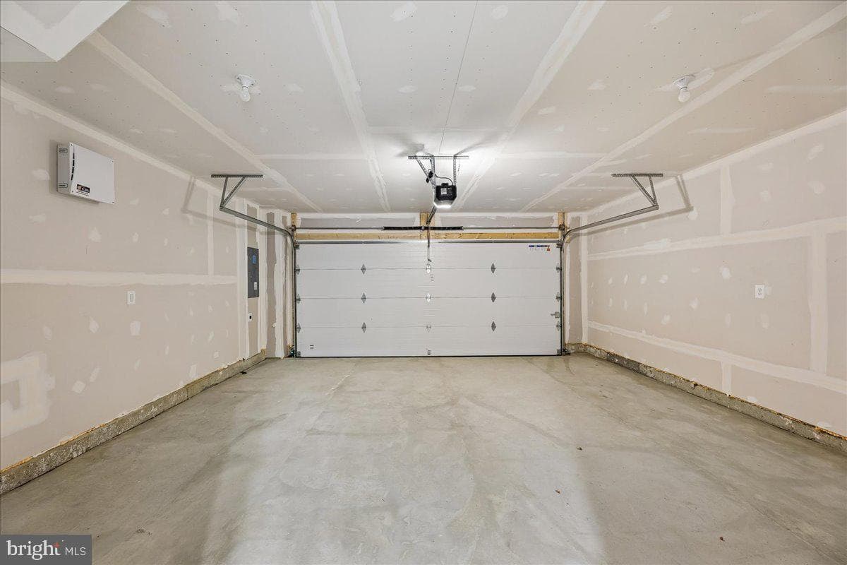 16608 Breezeway Alley photo 23
