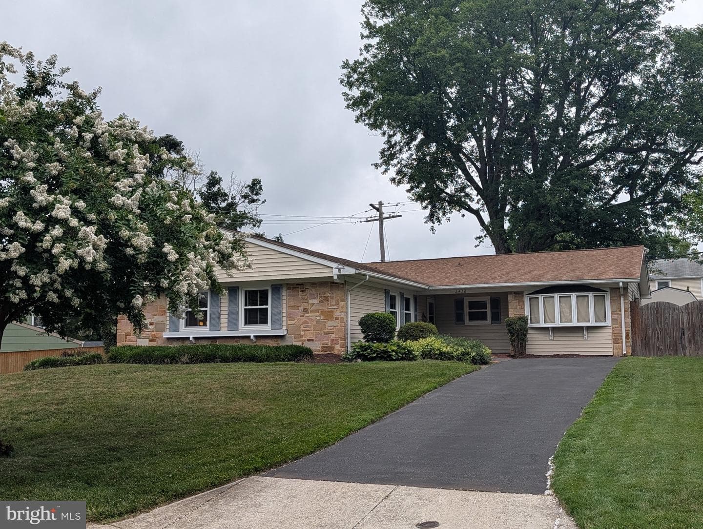 2416 Kinderbrook Lane photo 1