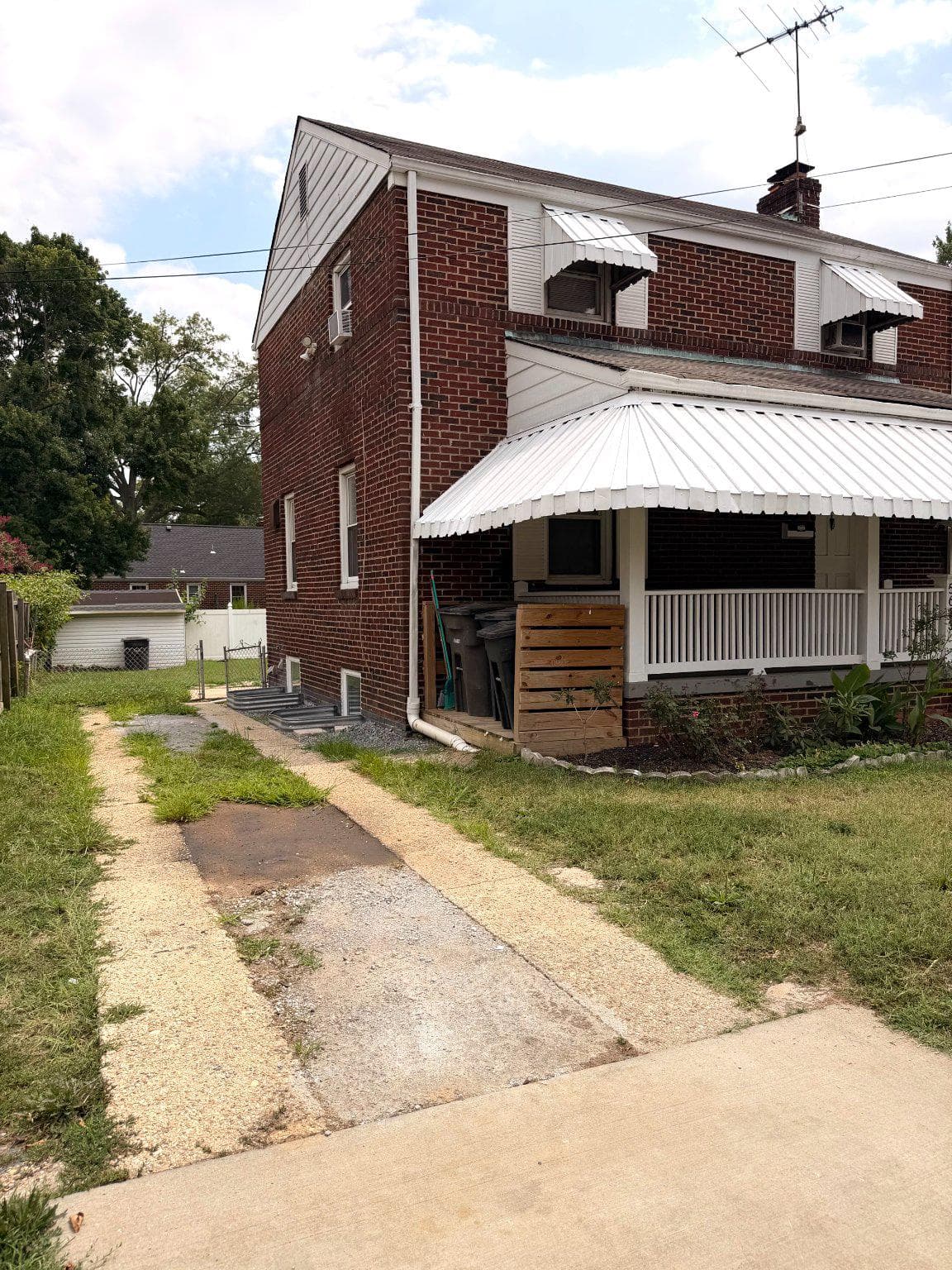 5613 Queens Chapel Road photo 4