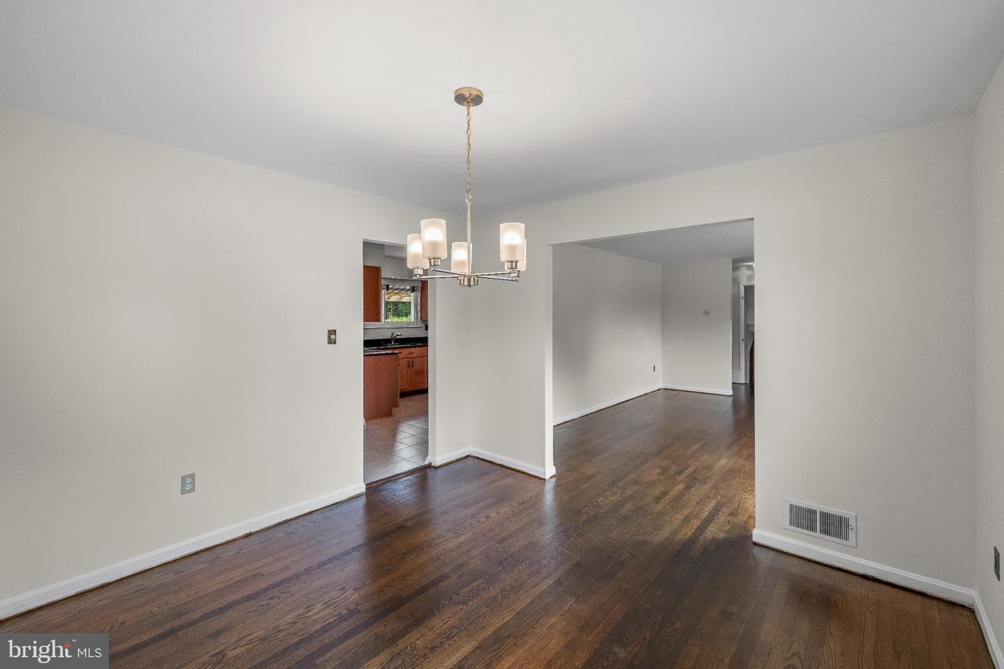 2200 Rosecroft Boulevard photo 15