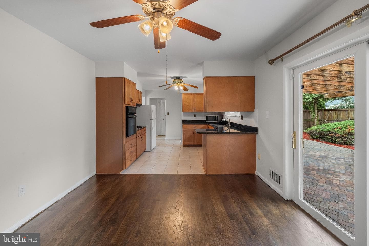 2200 Rosecroft Boulevard photo 17