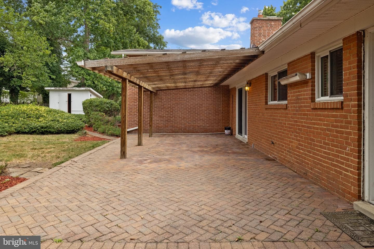 2200 Rosecroft Boulevard photo 43