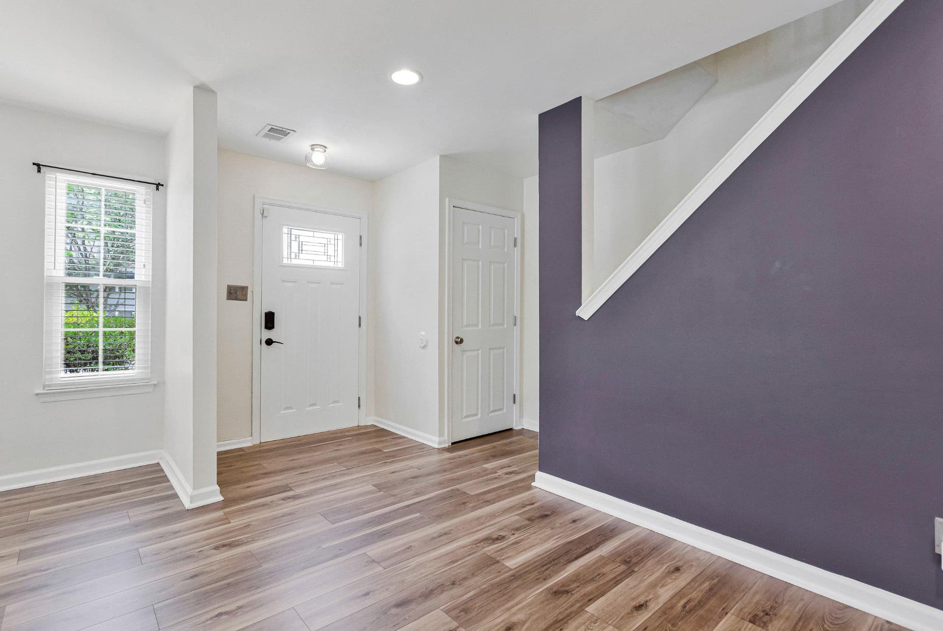 3001 N Dale photo 3