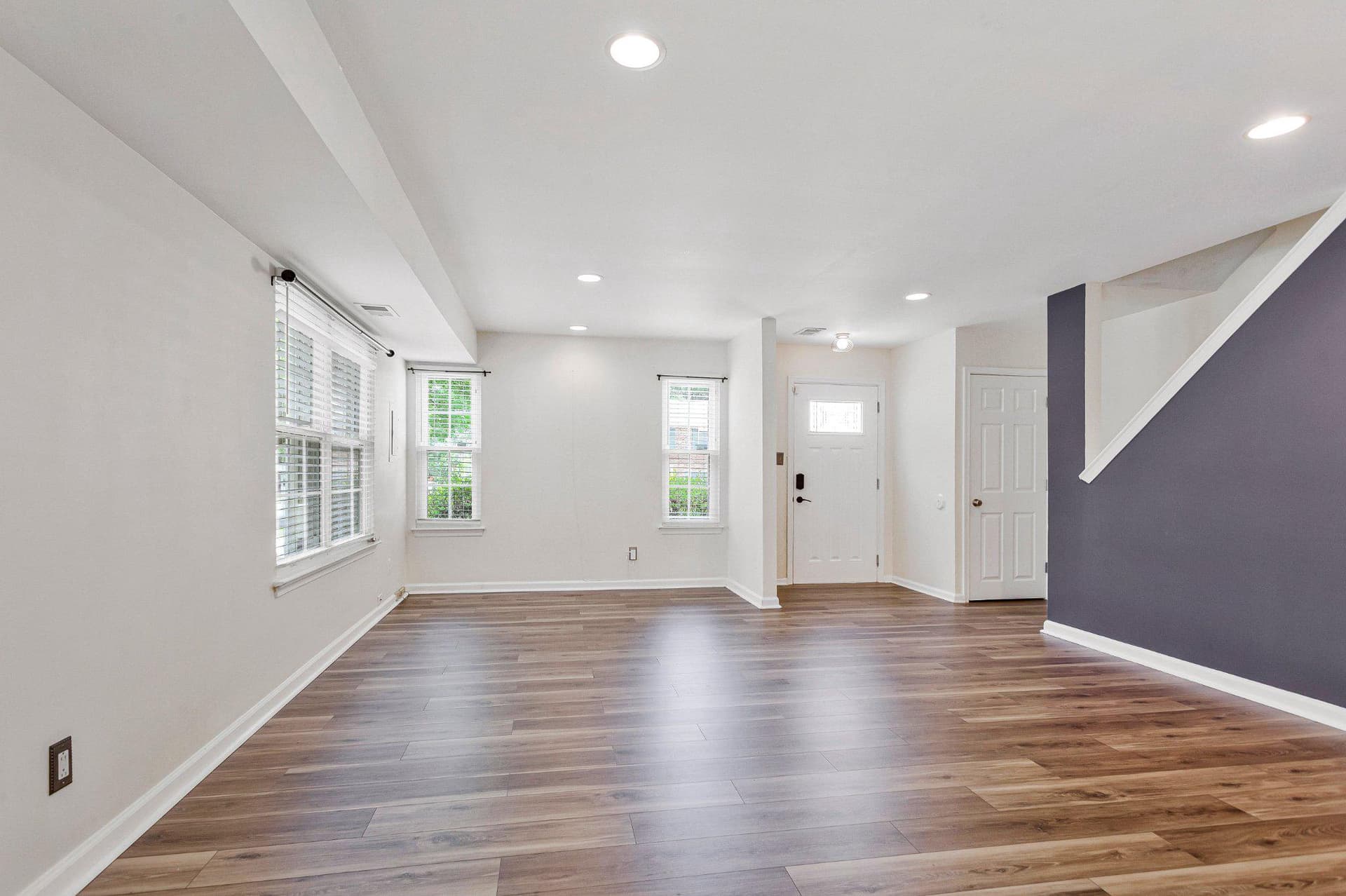 3001 N Dale photo 6