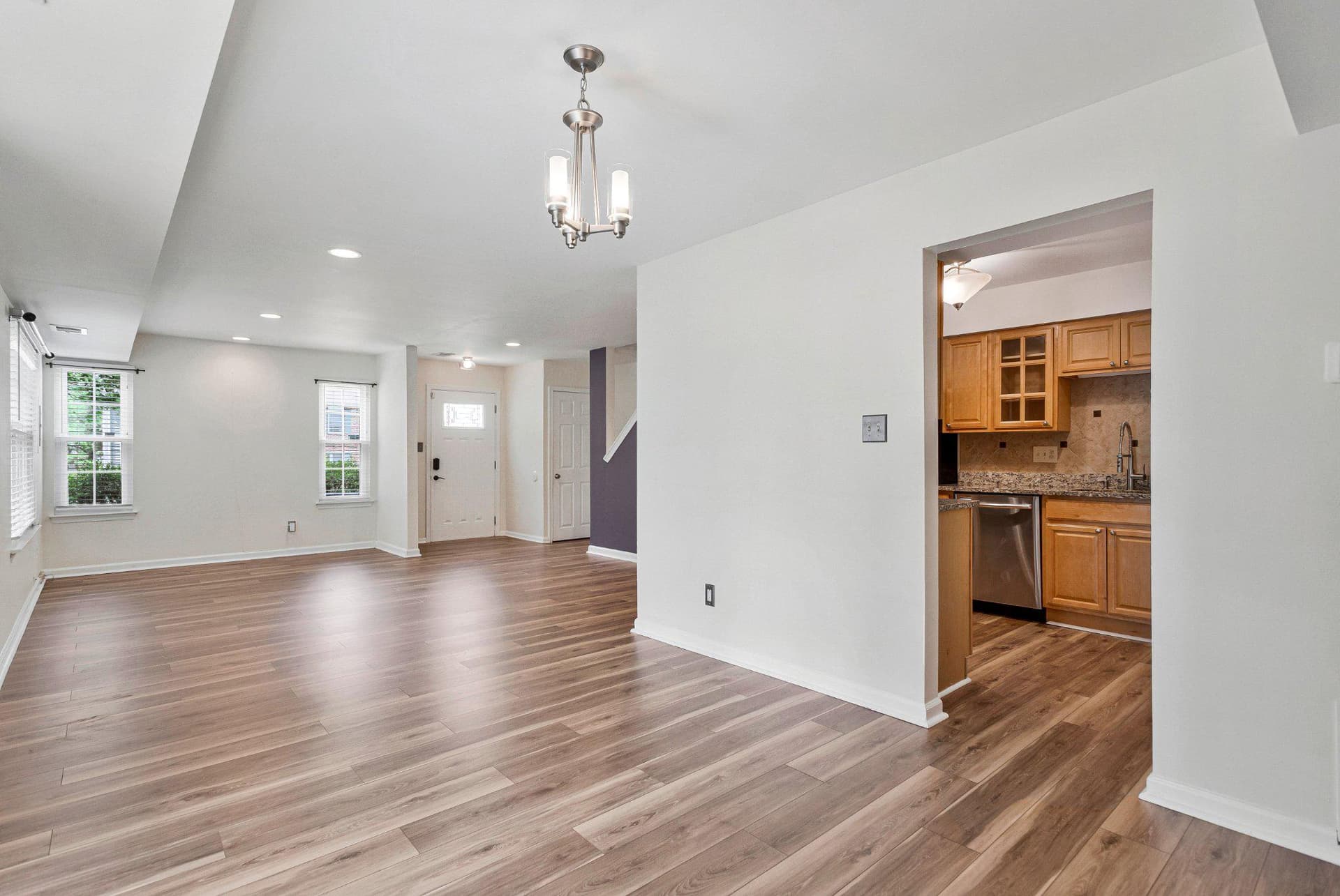 3001 N Dale photo 9