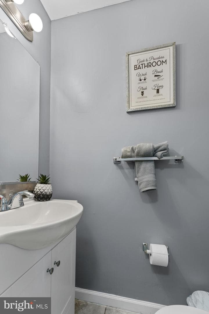 1727 Countrywood Court photo 3