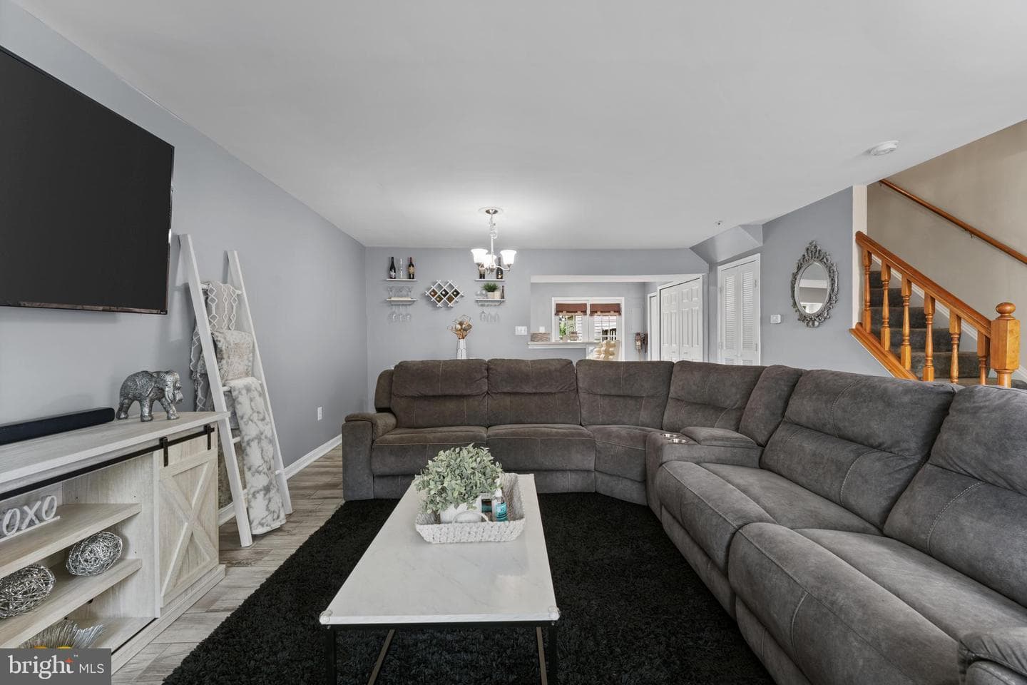 1727 Countrywood Court photo 4
