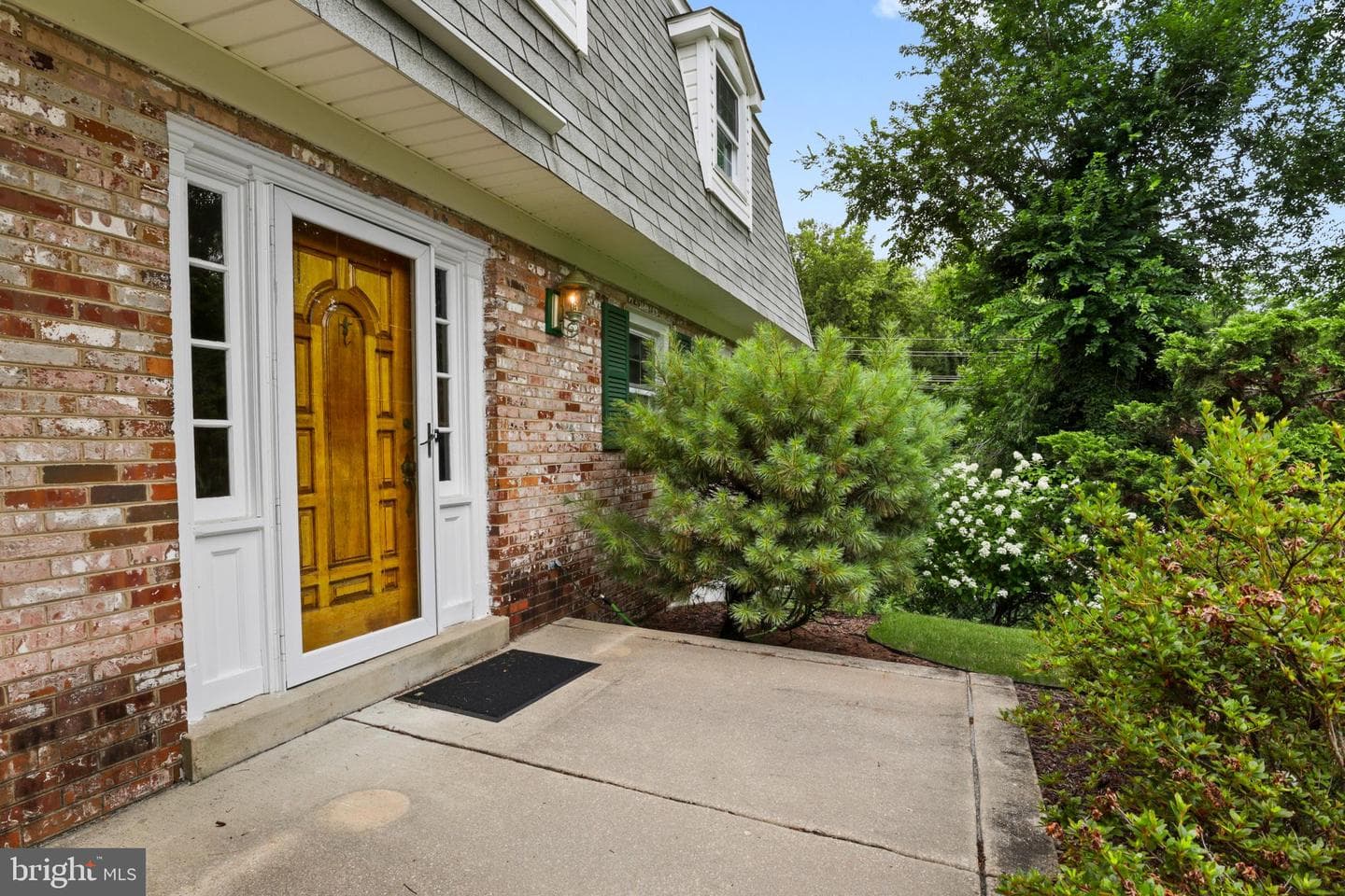 12903 Dauphin Court photo 6