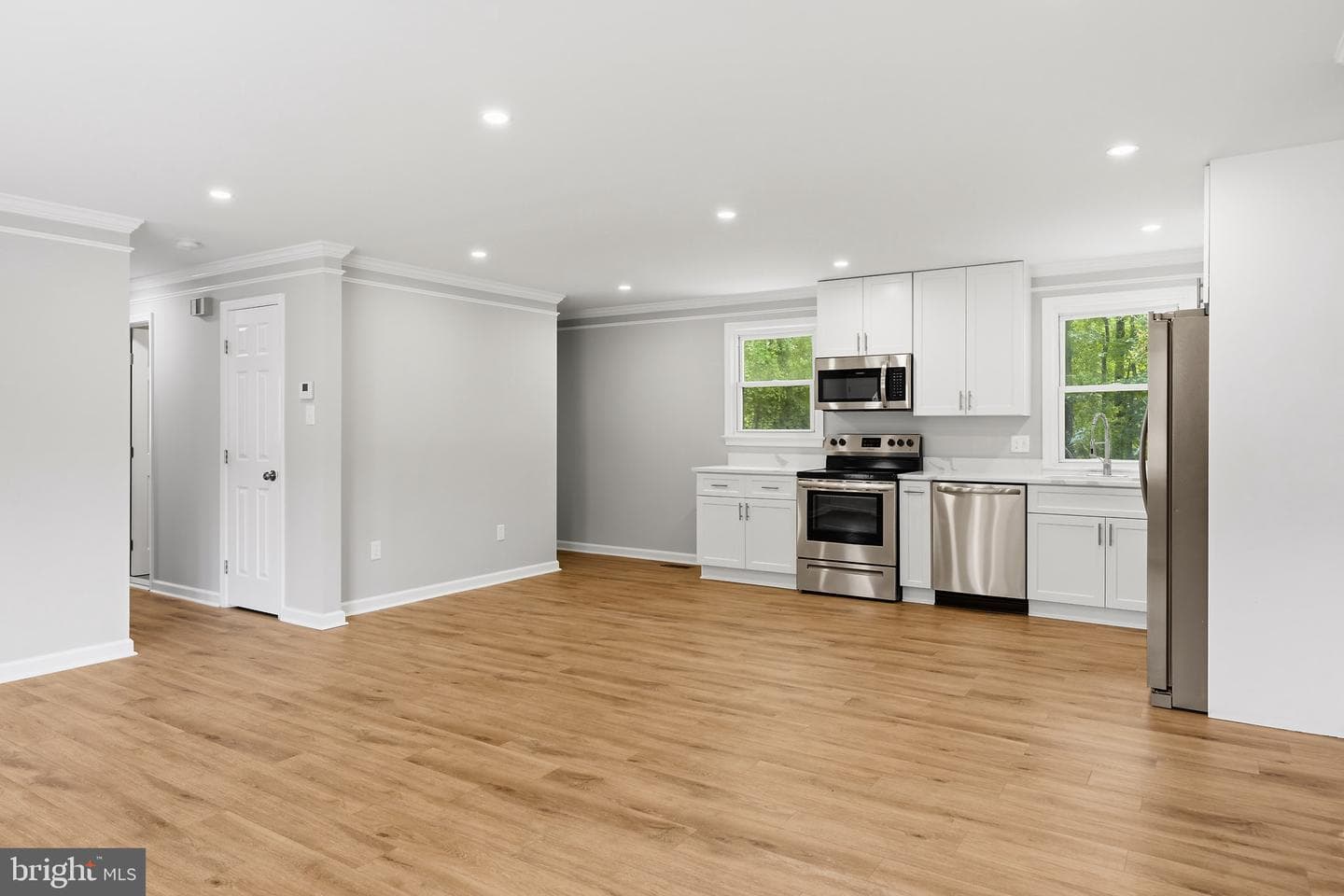 5609 San Juan Drive photo 3